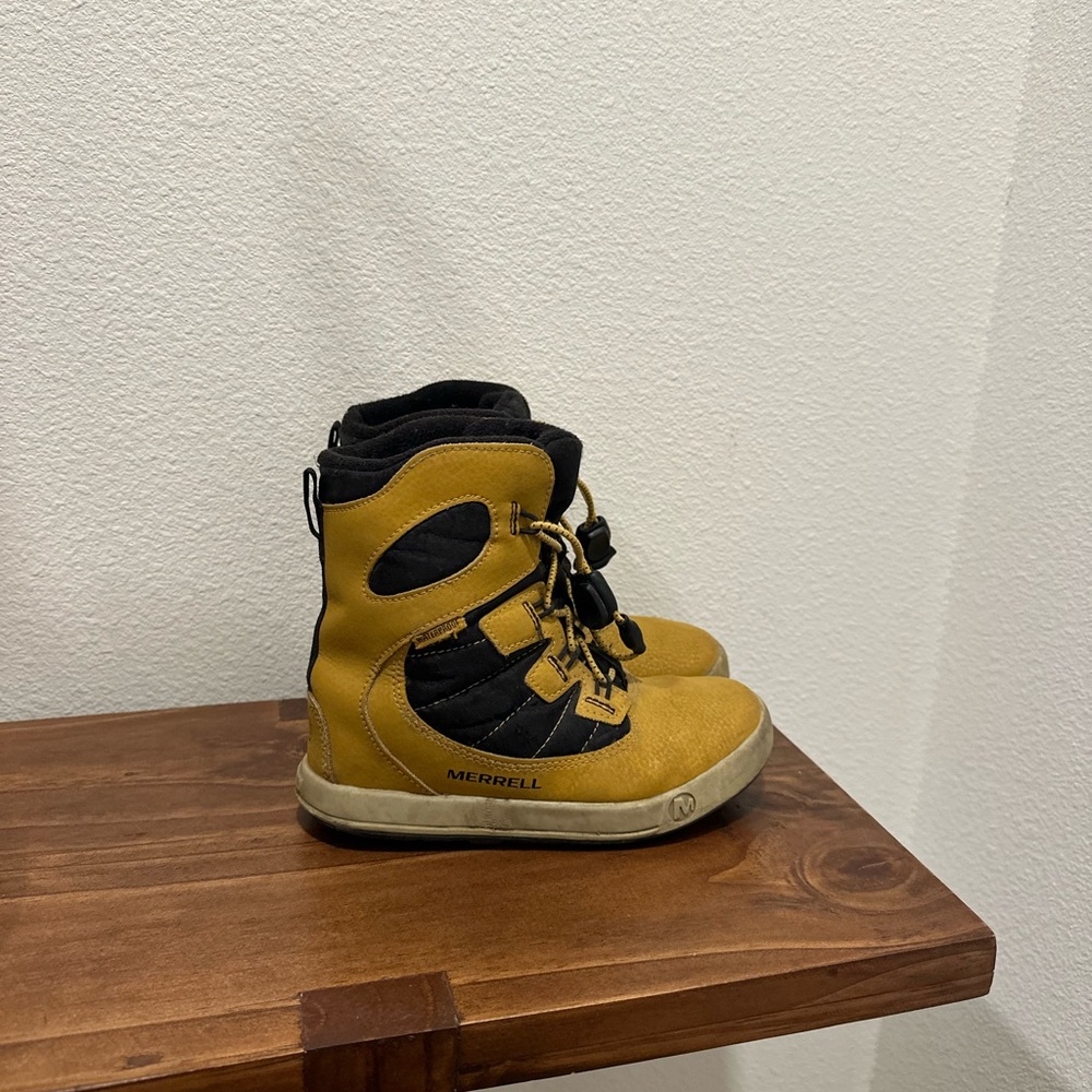Merrell Kids Yellow and Black Snow Boots